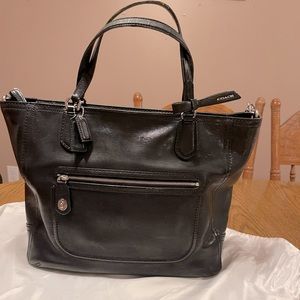 Classy Coach Cross Grain Black Patent Leather Tote Bag